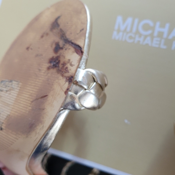 Shoes - Picture 5 of 6